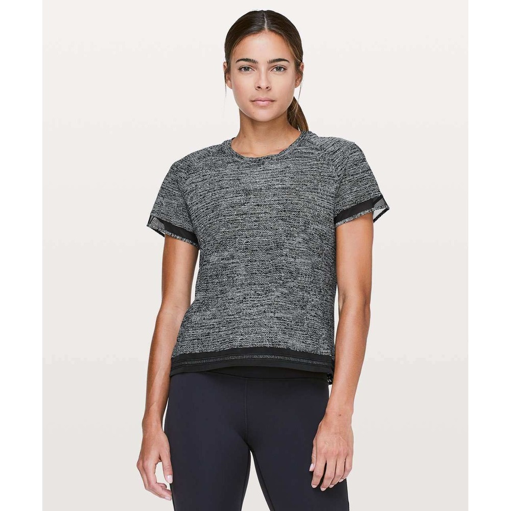 Lululemon Find Focus Short Sleeve Twillines Ice Grey Black / Black Athleisure 4